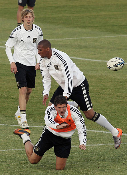 他们以各自 他们以各自